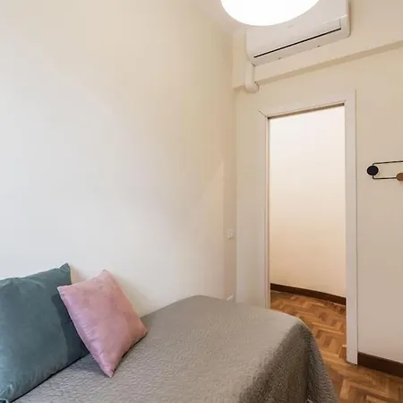 Apartamento Poerio Home&garden Near The Centre Of